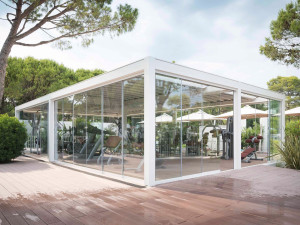 Самонесущая беседка с раздвижной крышкой