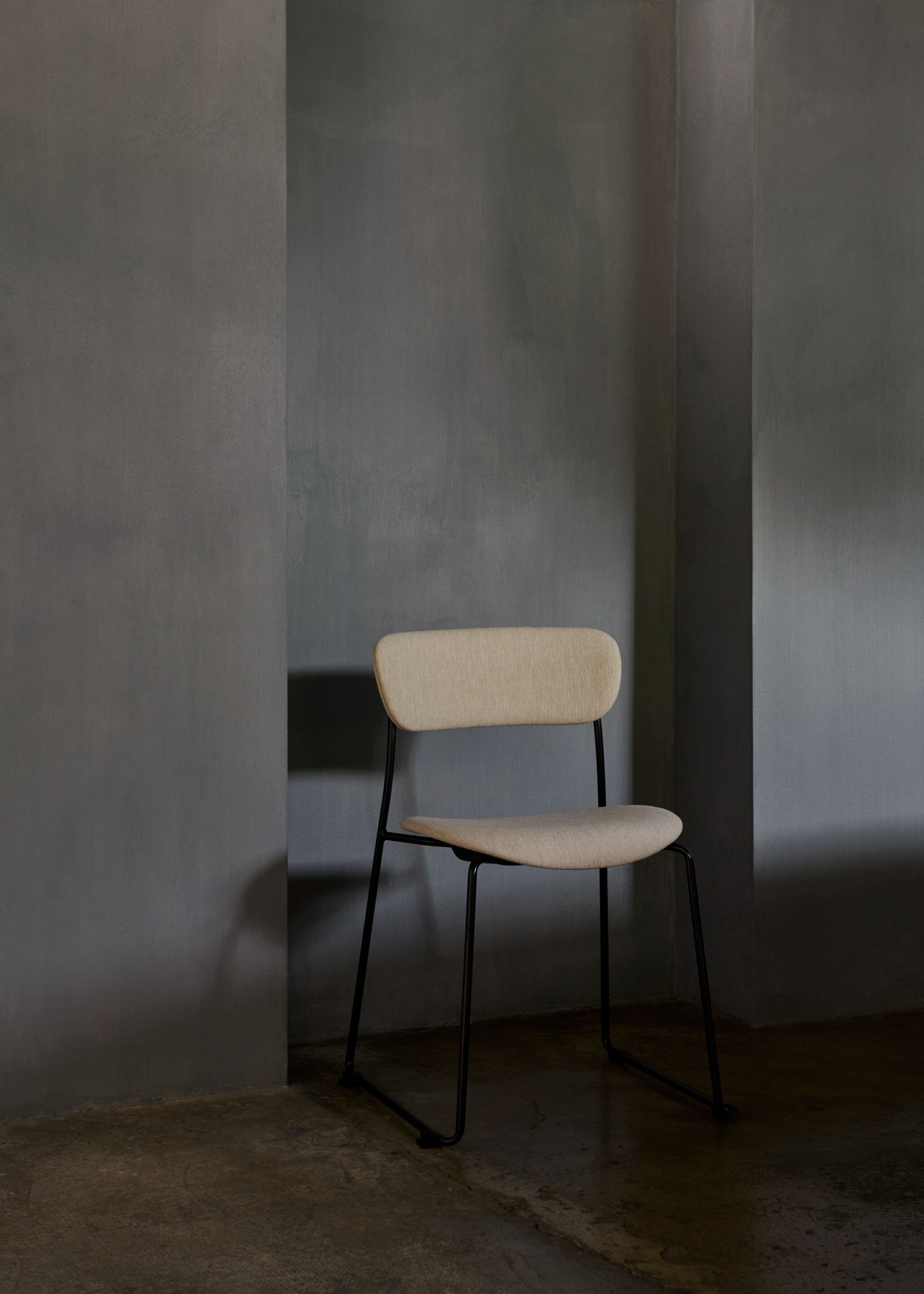 Стул с мягкой деревянной салазкой &Tradition павильон ARCH-00148637 - Вид №2