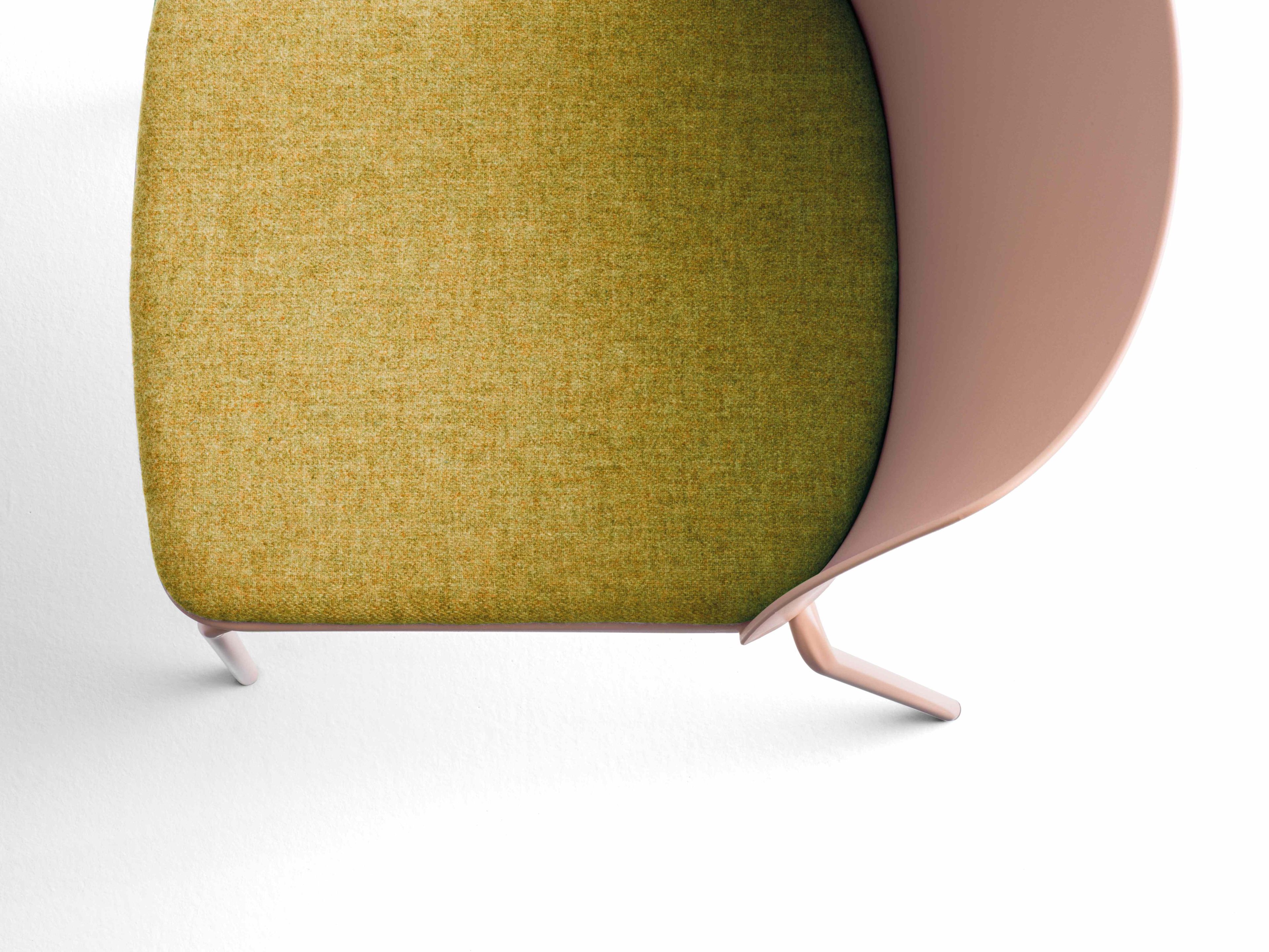 Штабелируемый стул из инженерного пластика с мягким сиденьем Bralco Hub ARCH-00143979 - Вид №1