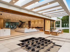 Indoor/outdoor Raised flooring