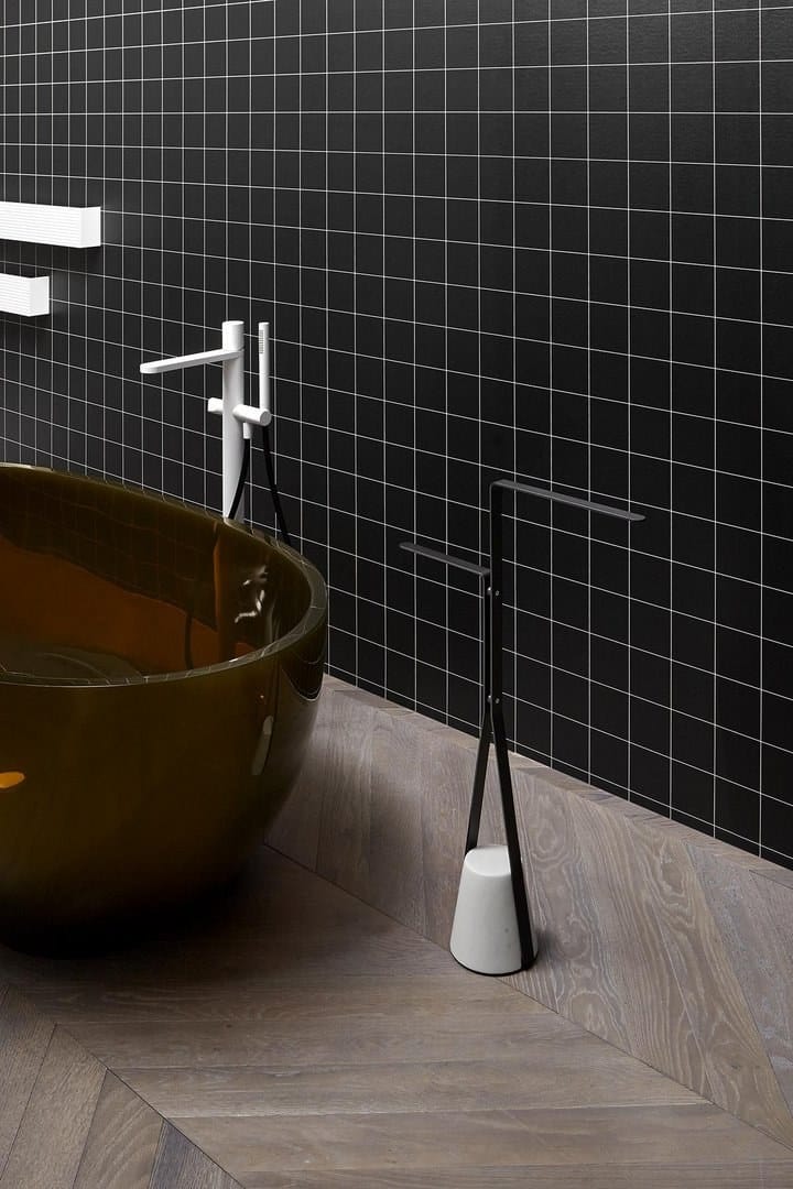 Держатель для полотенец из латуни с основанием из каррарского мрамора Antoniolupi Halo ARCH-00103555 - Вид №6