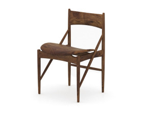 Стул из массива дерева с открытой спинкой