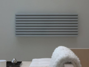 Горизонтальный полотенцесушитель с горячей водой