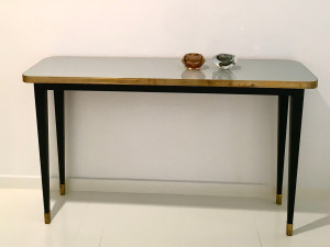 Прямоугольная консоль