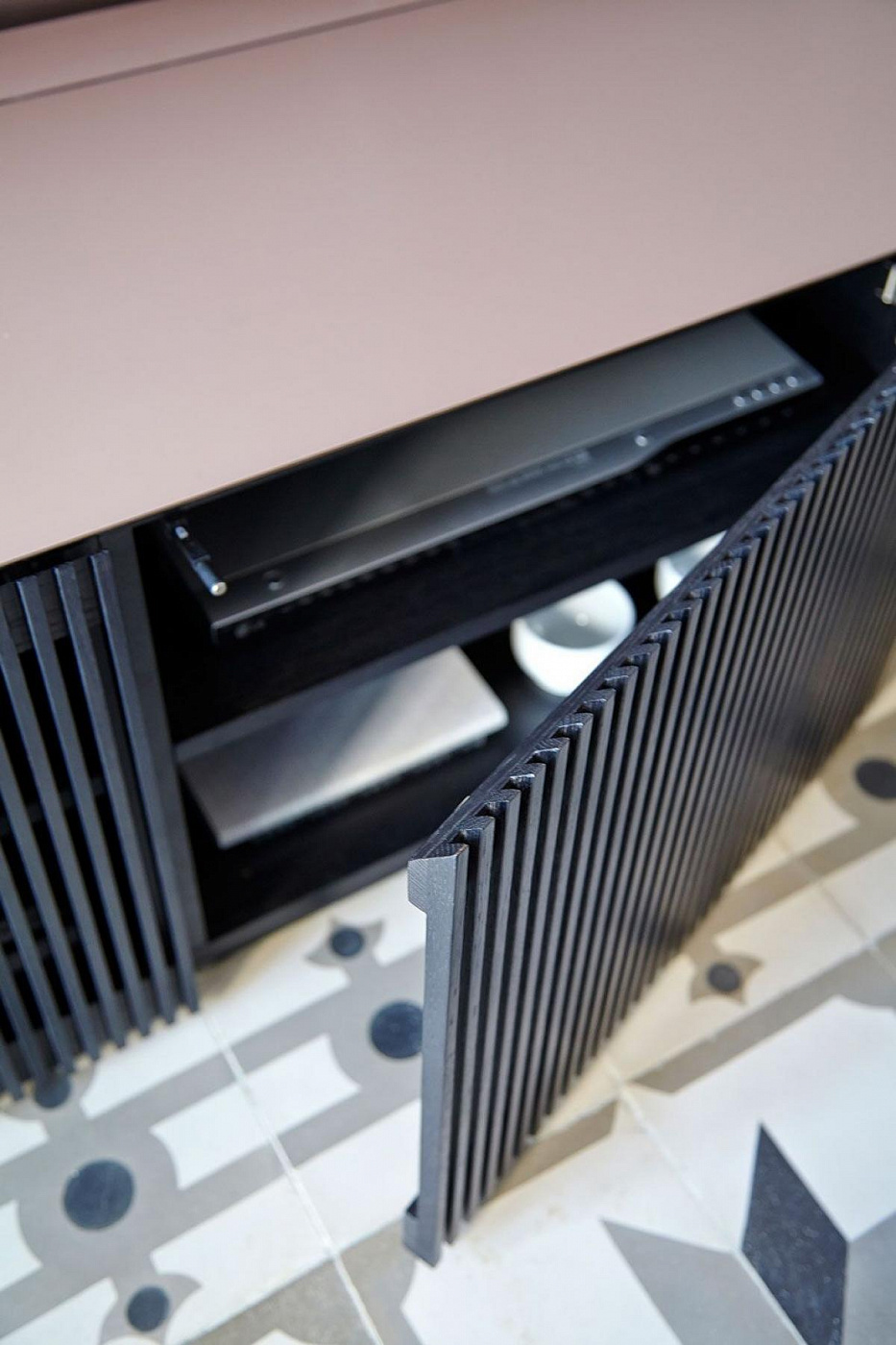 075622 Тумба под TV STH302/STH303*/STH402/STH403* Punt Mobles Stockholm Santreyd