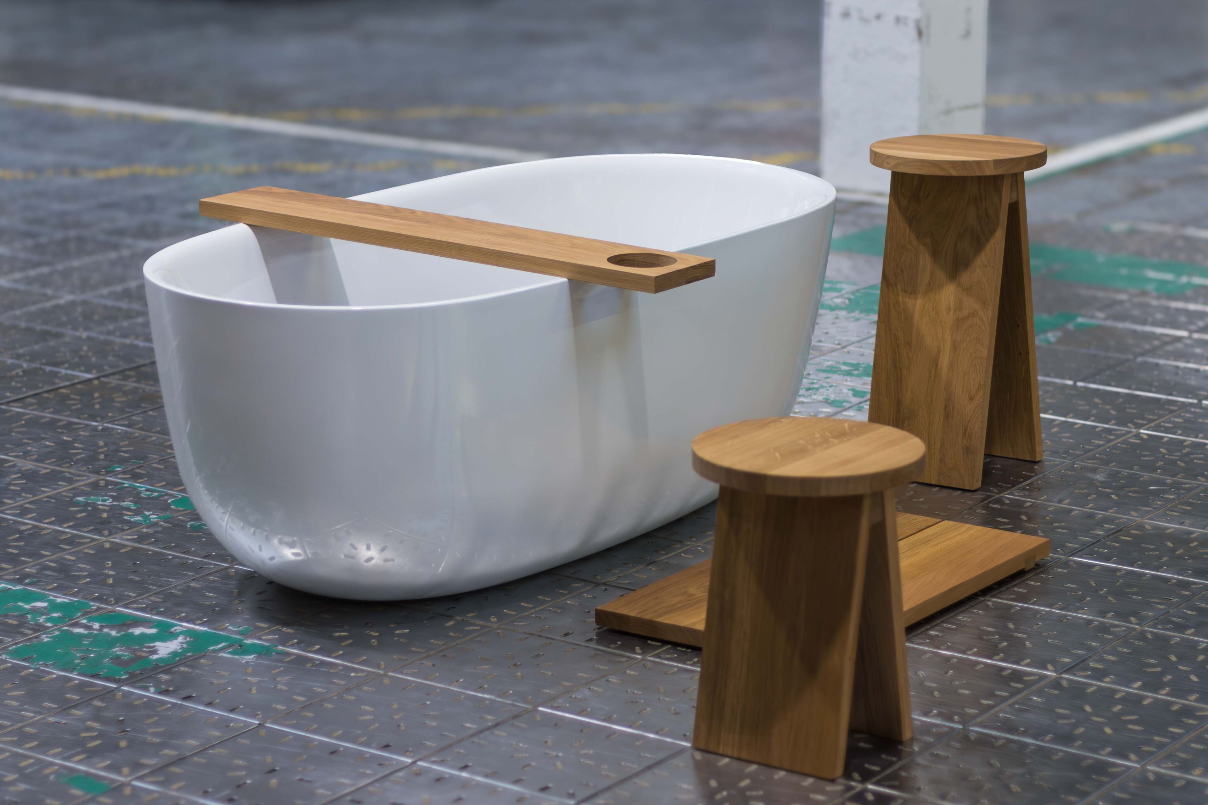 Табурет для ванной из массива дуба KALDEWEI e15-KALDEWEI ARCH-00043132 - Вид №1