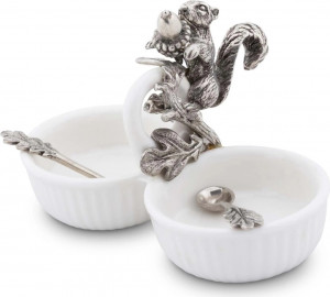 10648911 Vagabond House Менажница двухсекционная Vagabond House Лесные истории.Белка 11х5см, керамика Керамика