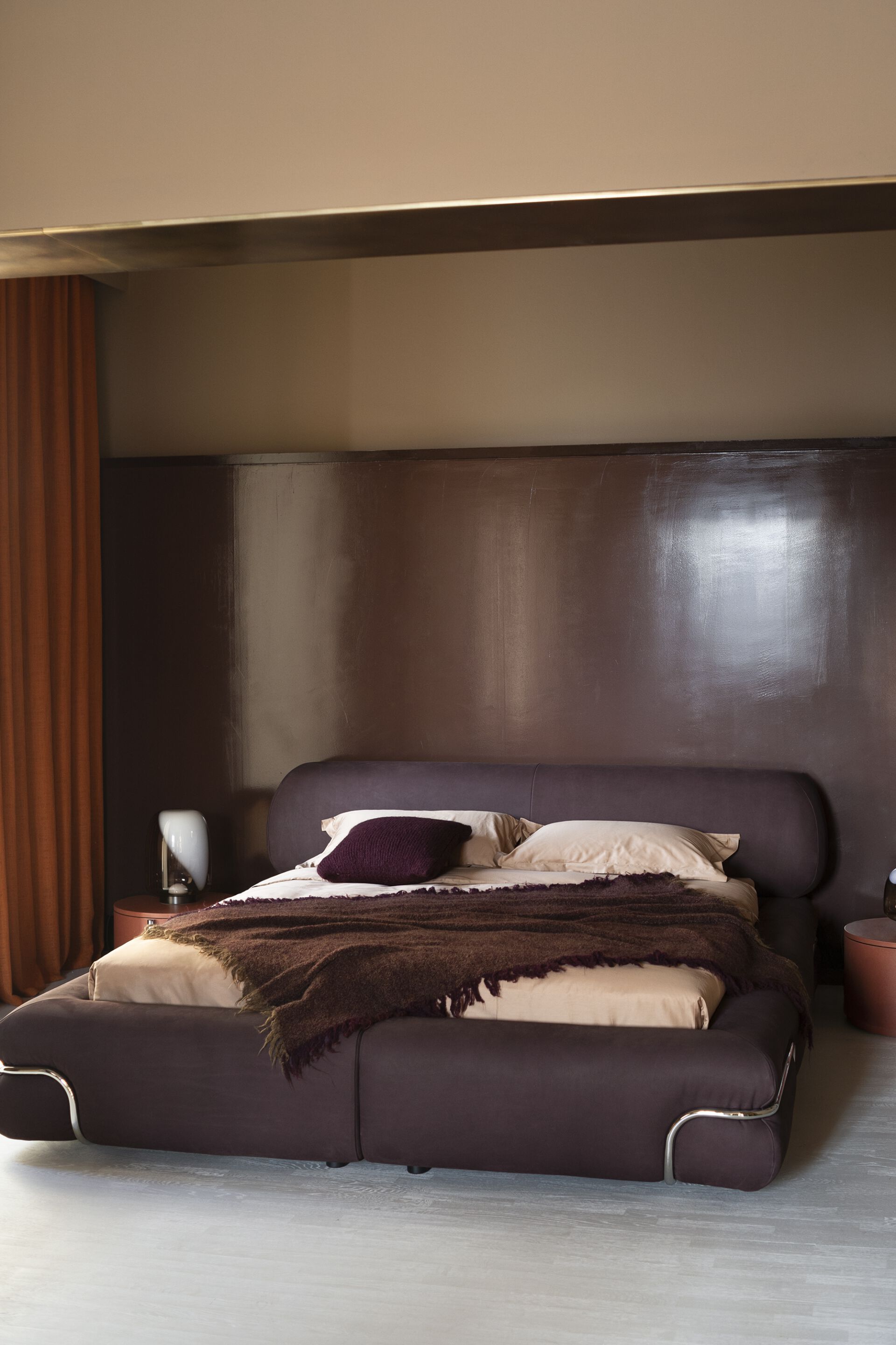 Кожаная двуспальная мягкая кровать Baxter So Soft ARCH-00032500 - Вид №1