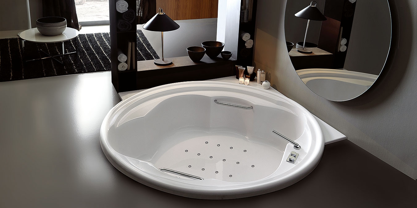 Ванна встроенная с гидроаэромассажем и пультом управления V669A Gruppo treesse Perla - Вид №1