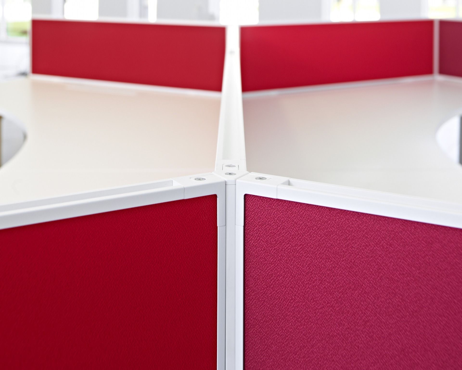 Стол с регулируемой высотой и звукопоглощающими перегородками Herman Miller макет студии ARCH-00126839 - Вид №49