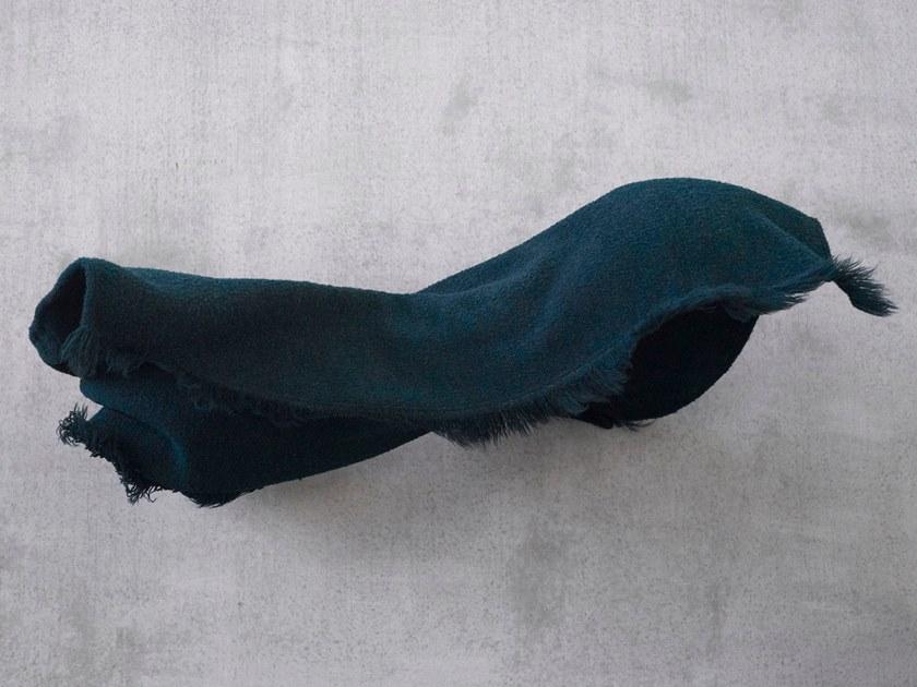 Ethnicraft Однотонный плед из ткани Mystic ink 21072 - Вид №5