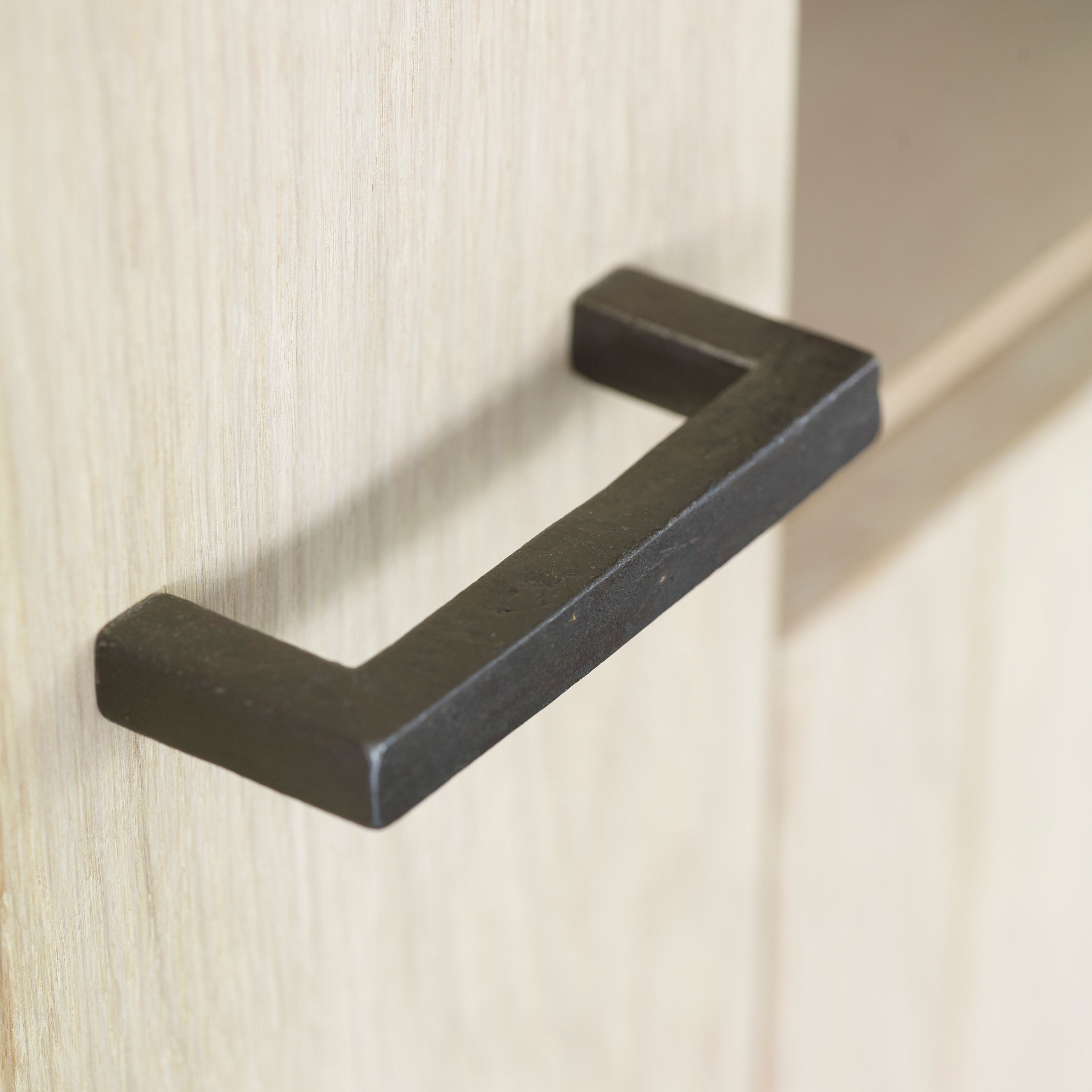 Железная мебельная ручка Dauby Pure® ARCH-00012136