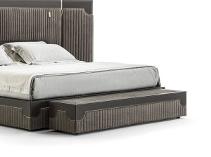 Скамейка из ткани