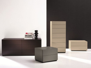 Деревянный комод