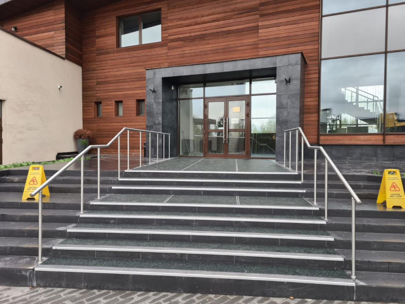 9.3.4AS.2Bg Противоскользящие накладки на ступени Alegria step и Alegria step waterproof  - Вид №3