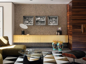 Шкаф из дуба с откидными дверями