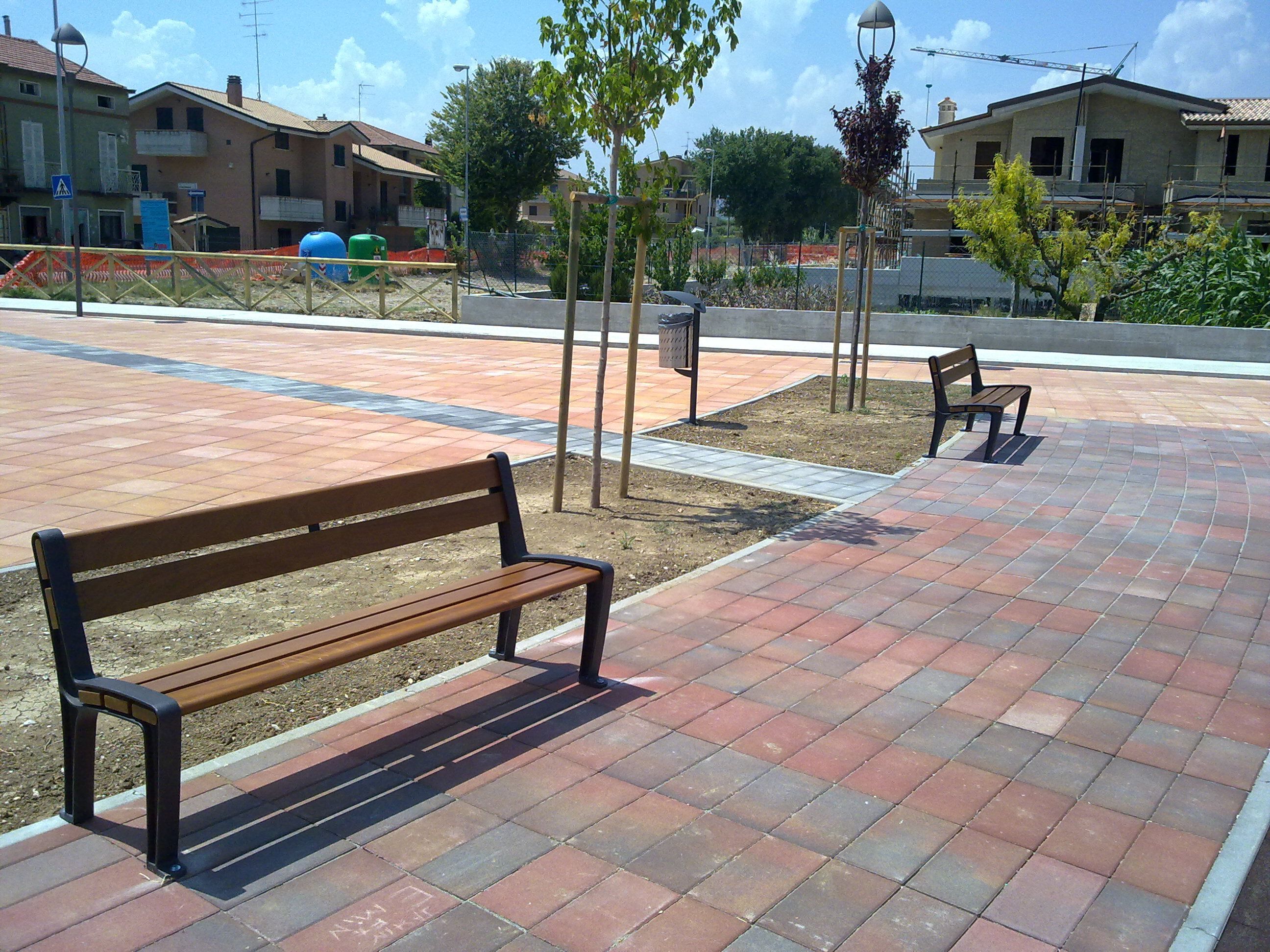 Деревянная скамья со спинкой Studio Città GHISA ARCH-00089734 - Вид №1