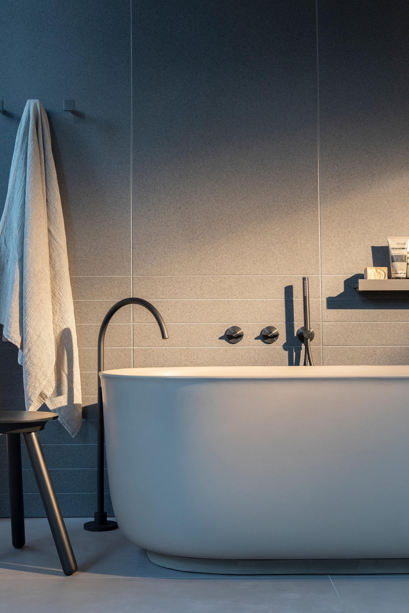 Valvola01. 19 68. Настенный смеситель F Quadrodesign - Вид №1