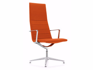 4-спицевое вращающееся офисное кресло с высокой спинкой