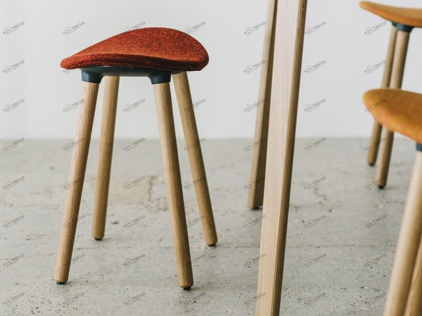 ENEA Низкий табурет из дуба и ткани Coma wood sun-id-1479026