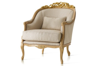 Бархатное кресло с подлокотниками