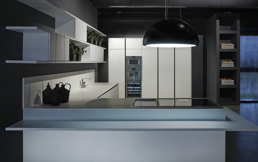 RIFRA Кухня с матовым белоснежным лакированным полуостровом Line sun-id-1463768 - Вид №4