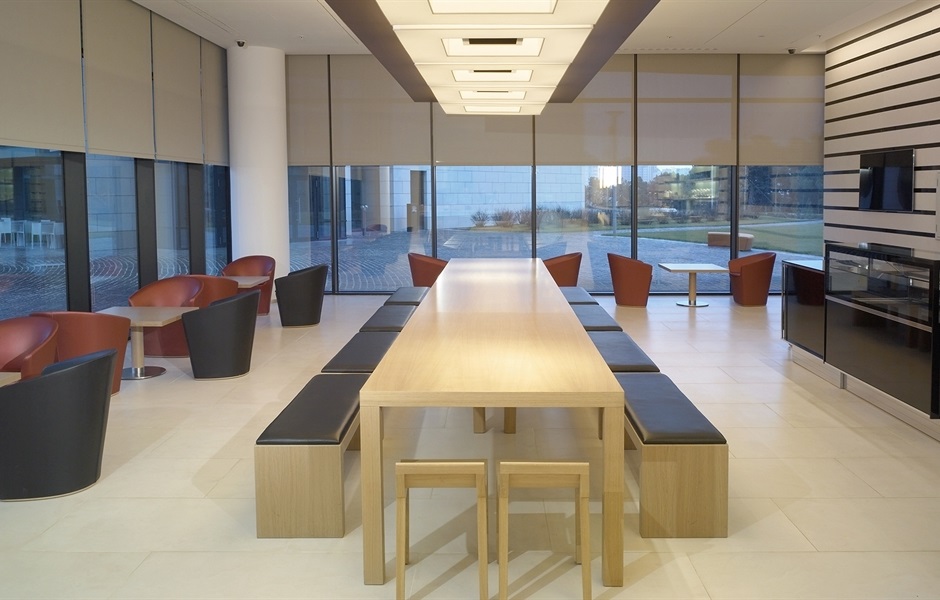 043008 Письменный стол Andreu World Closed