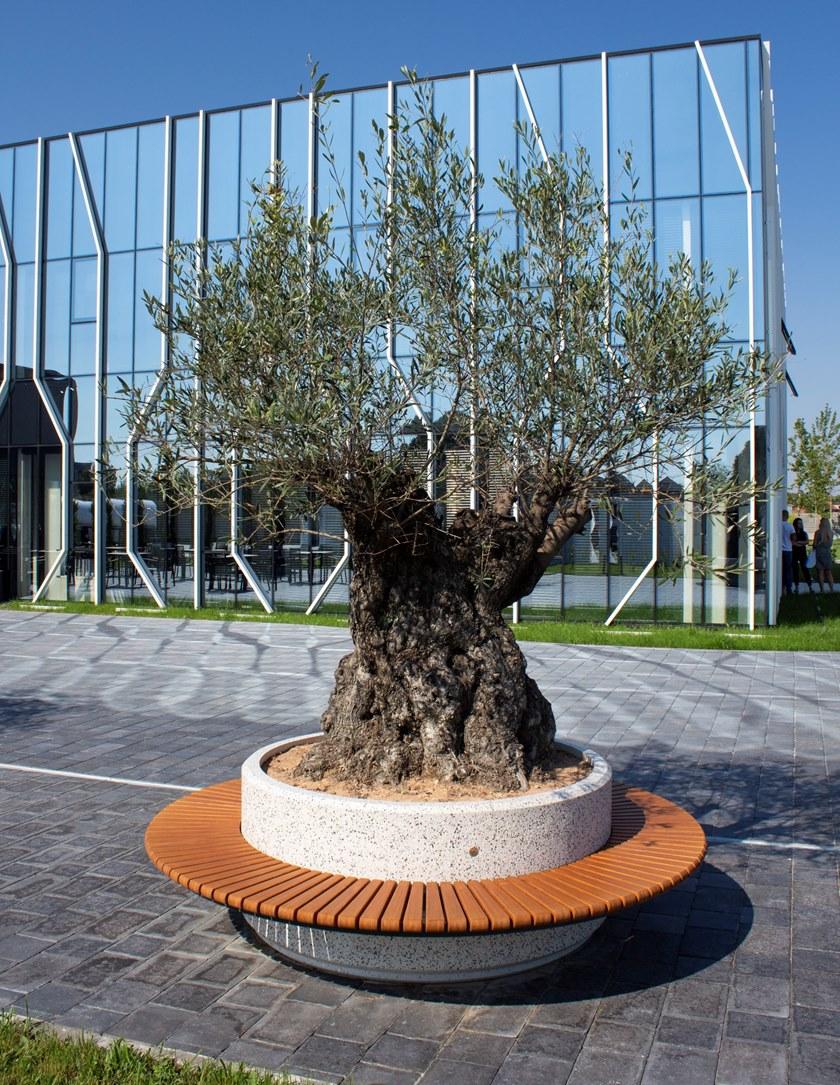 ENCHO ENCHEV - ETE Круглая скамья из бетона со встроенной сеялкой  92  - Вид №5