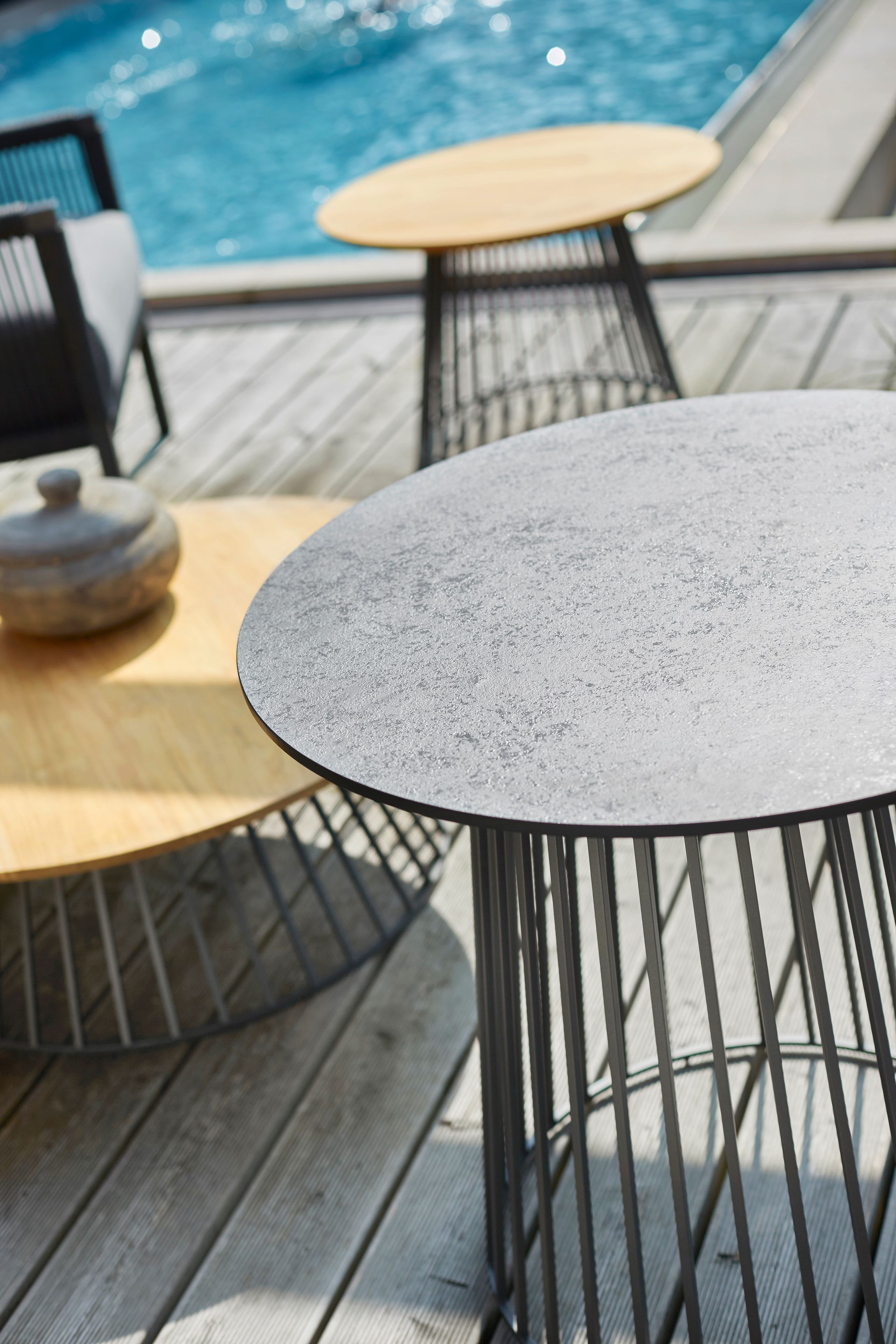 Круглый садовый стол HPL solpuri сетка ARCH-00012537 - Вид №1