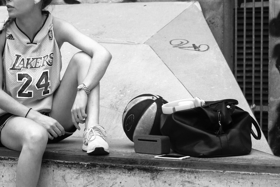 Колонка беспроводная с ремешком aMOVE серая KREAFUNK KFNG69 - Вид №5