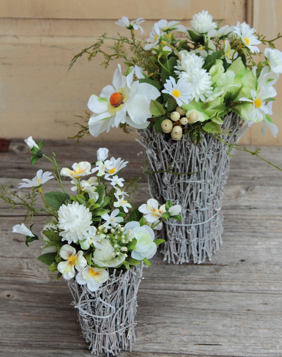 5701 708 a3 Композиция из искусственных цветов с ротангом, 38 см, бело-зеленая H-andreas  - Вид №2