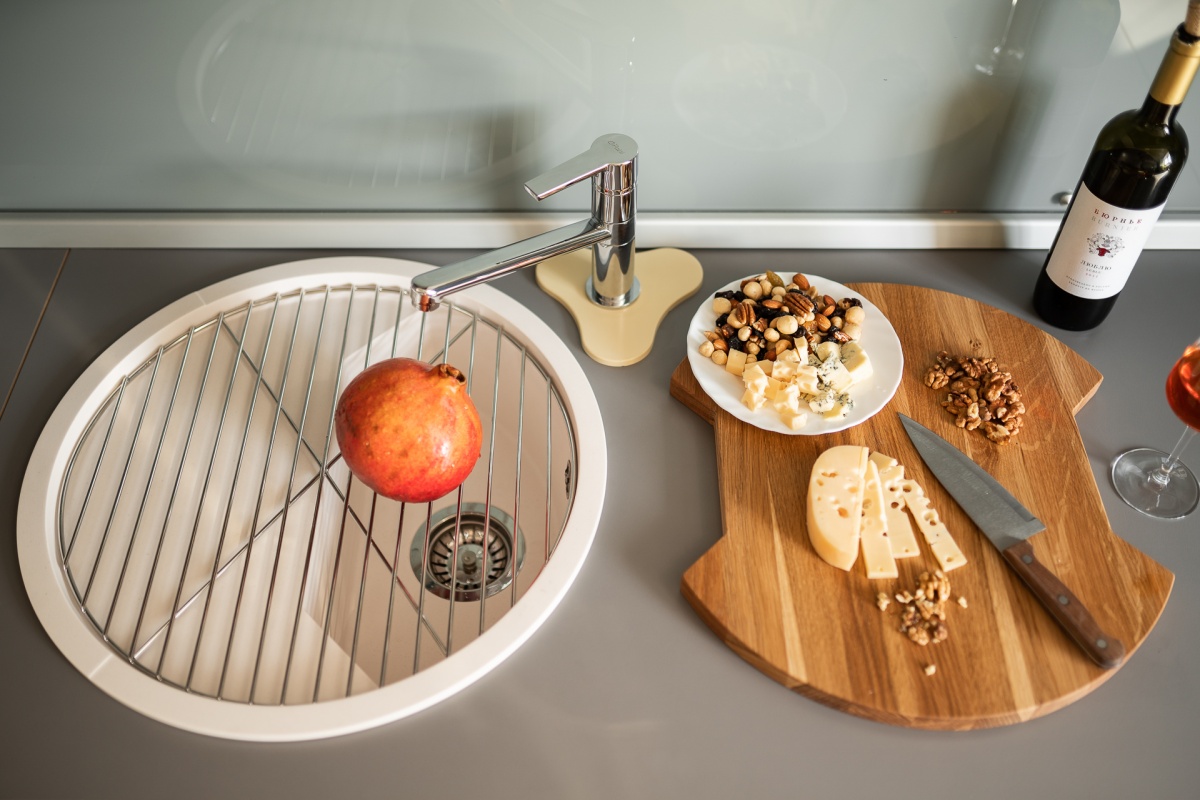 Подставка под смеситель Spinner черная KIT KRAKEN  - Вид №1