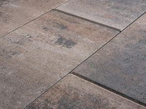 Твердый самоблокирующийся бетон