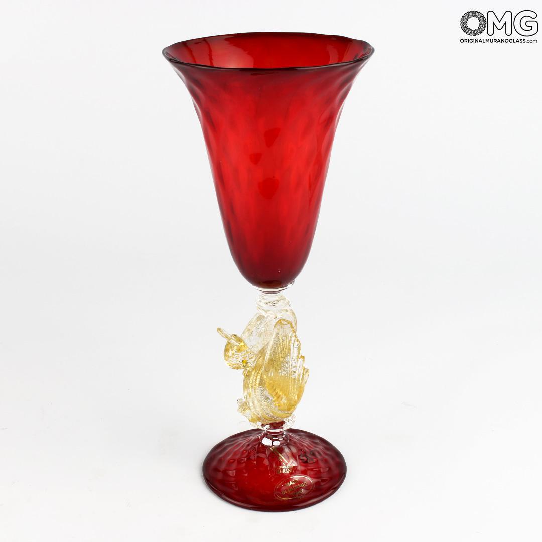 3490 ORIGINALMURANOGLASS Венецианский красный бокал c золотым лебедем Calice Rosso - муранское стекло OMG 9 см  - Вид №1