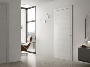 Распашная дверь с выдвижными петлями