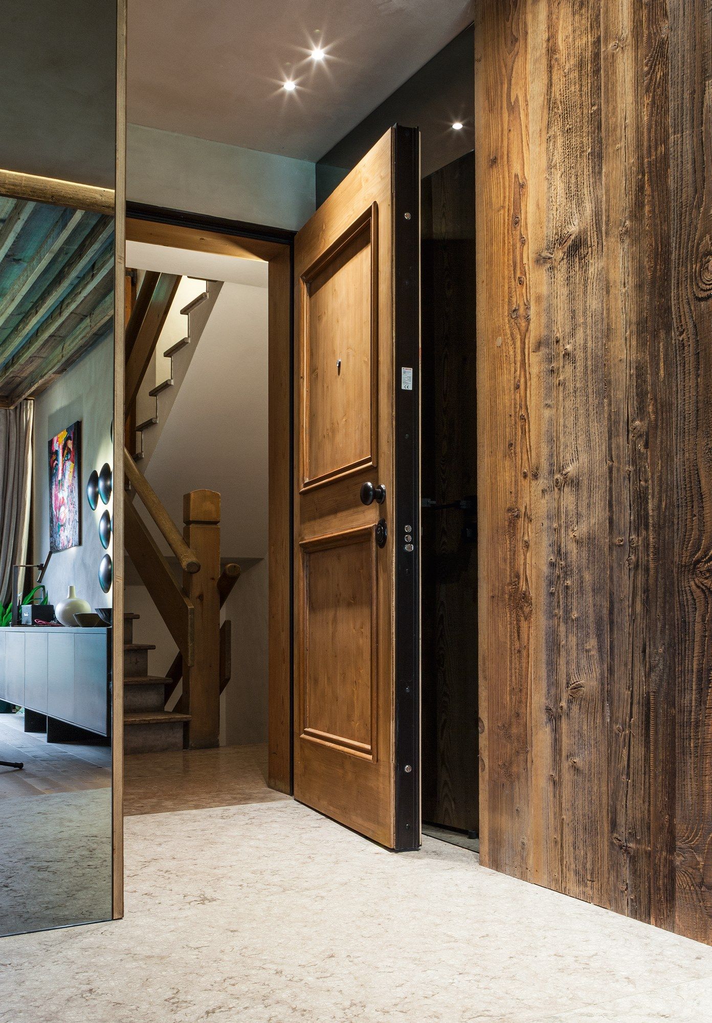 Внутренняя защитная дверь со скрытыми петлями Oikos PROJECT ARCH-00097842 - Вид №1