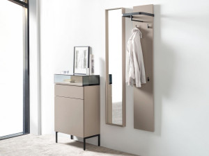 Входная мебель