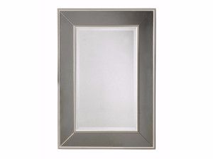 Прямоугольное настенное зеркало с рамкой