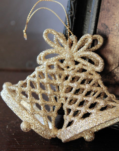 1328 331 a2 Колокольчик декоративный, акрил, 8 см, золото H-andreas 