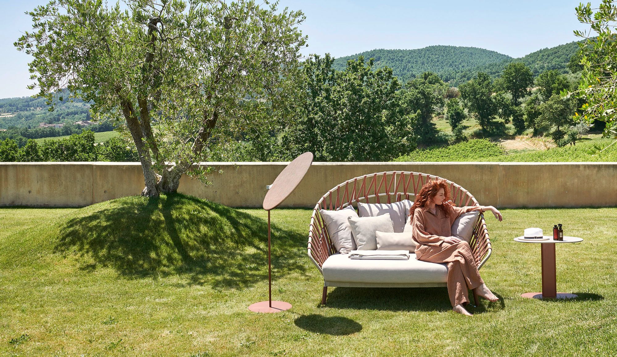 2-местный акриловый тканевый садовый диван Varaschin Эмма Кросс ARCH-00009633 - Вид №1