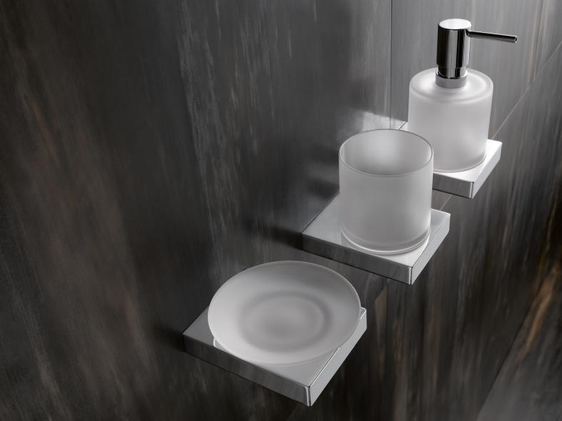 100.04.12145 Стеклянная кружка с держателем HEWI USA Produkte  - Вид №3