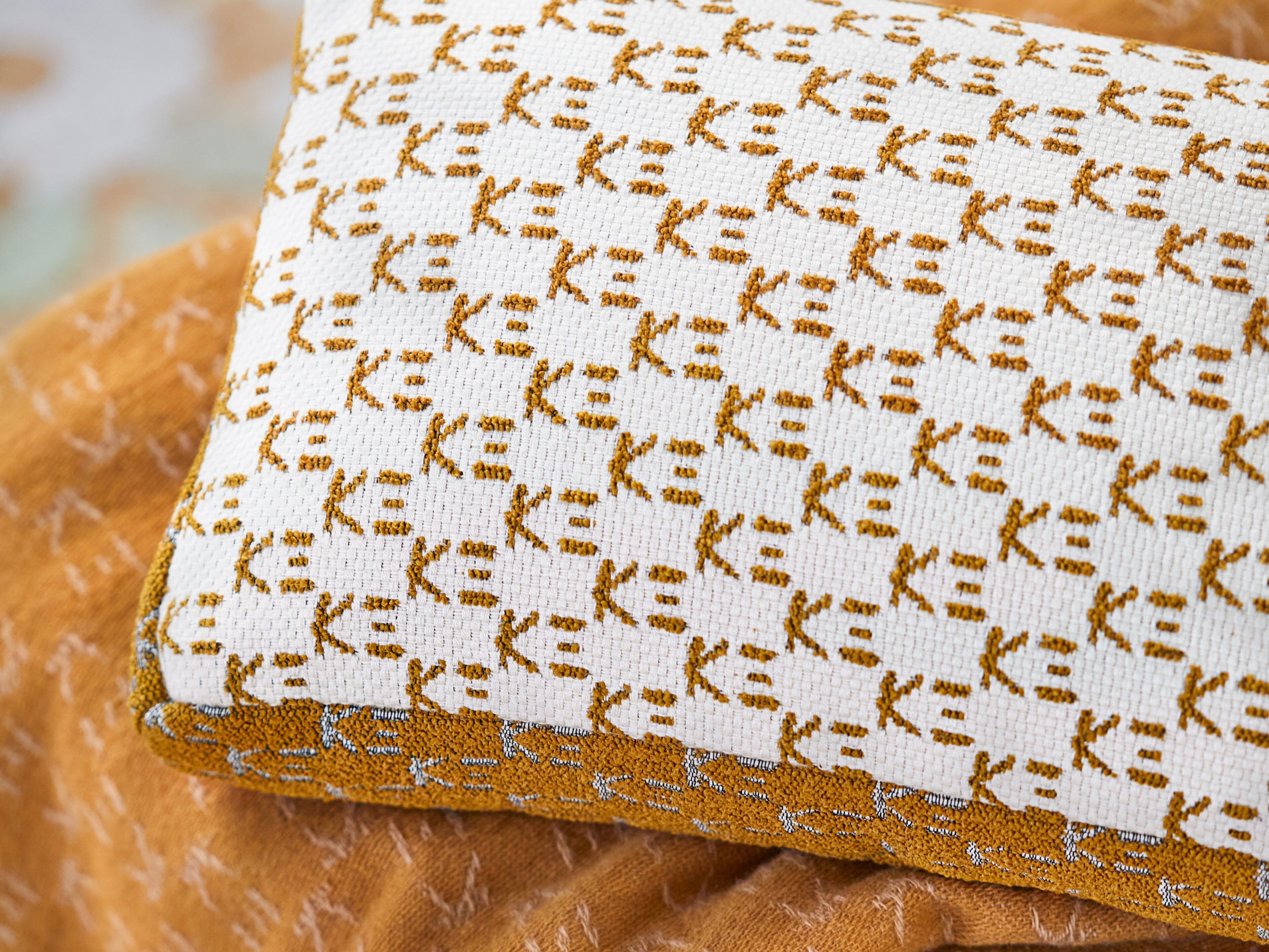 Прямоугольная подушка K-3 Sakura ARCH-00101798 - Вид №2