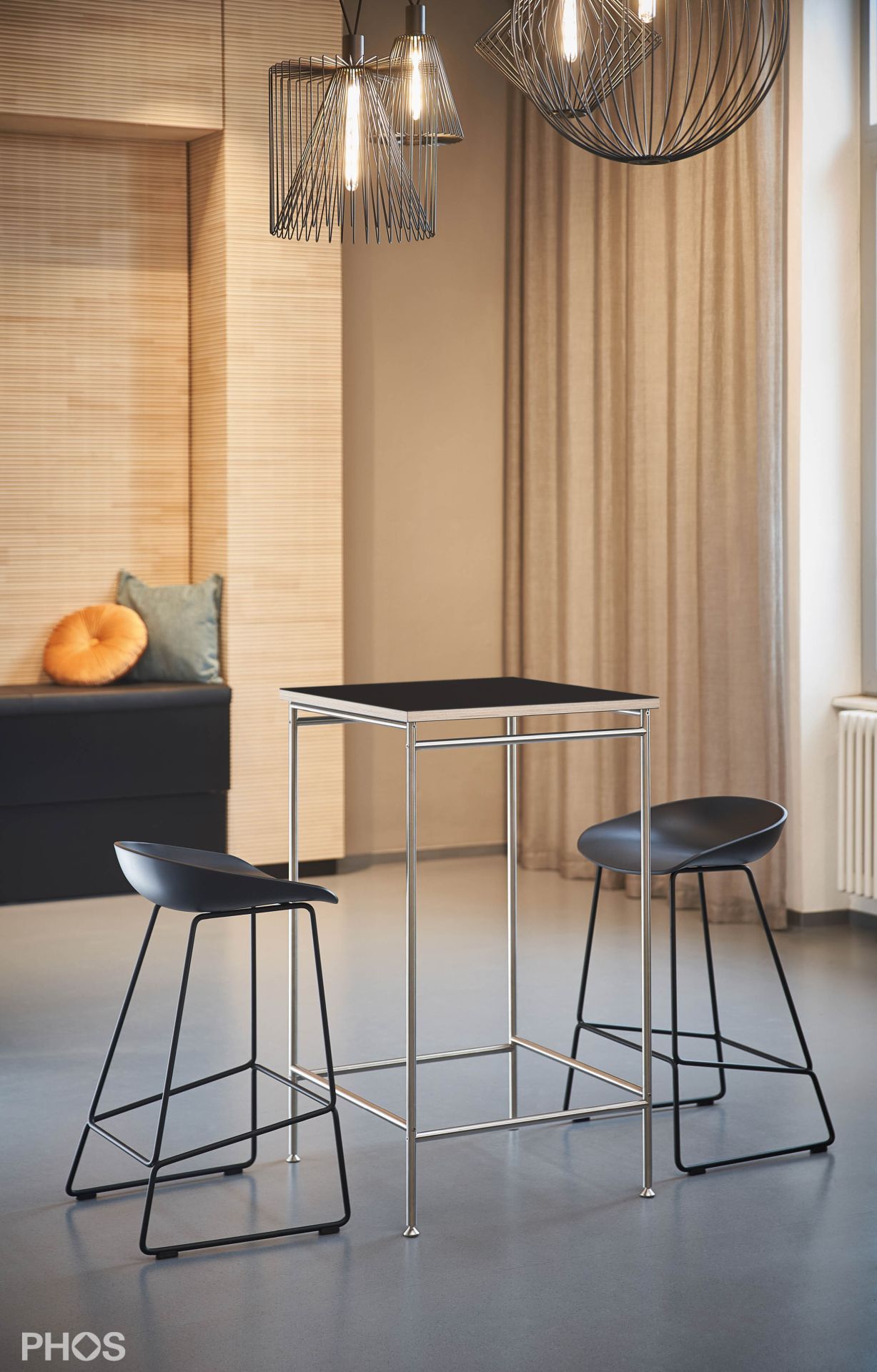 KATI-T1-60x60-MS Стол Karlsruhe - барный стол t1 с черной столешницей - 60 x 60 x 105 см. PHOS  - Вид №1