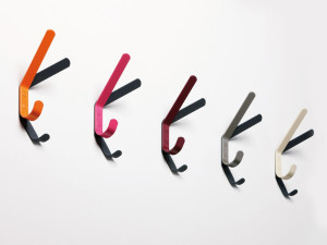 Настенная вешалка