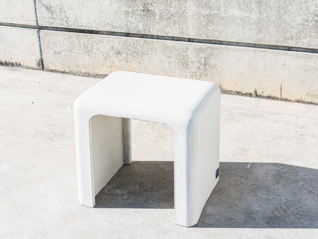 Наружное сиденье из армированного волокном бетона SIT Softshapes ARCH-00045164