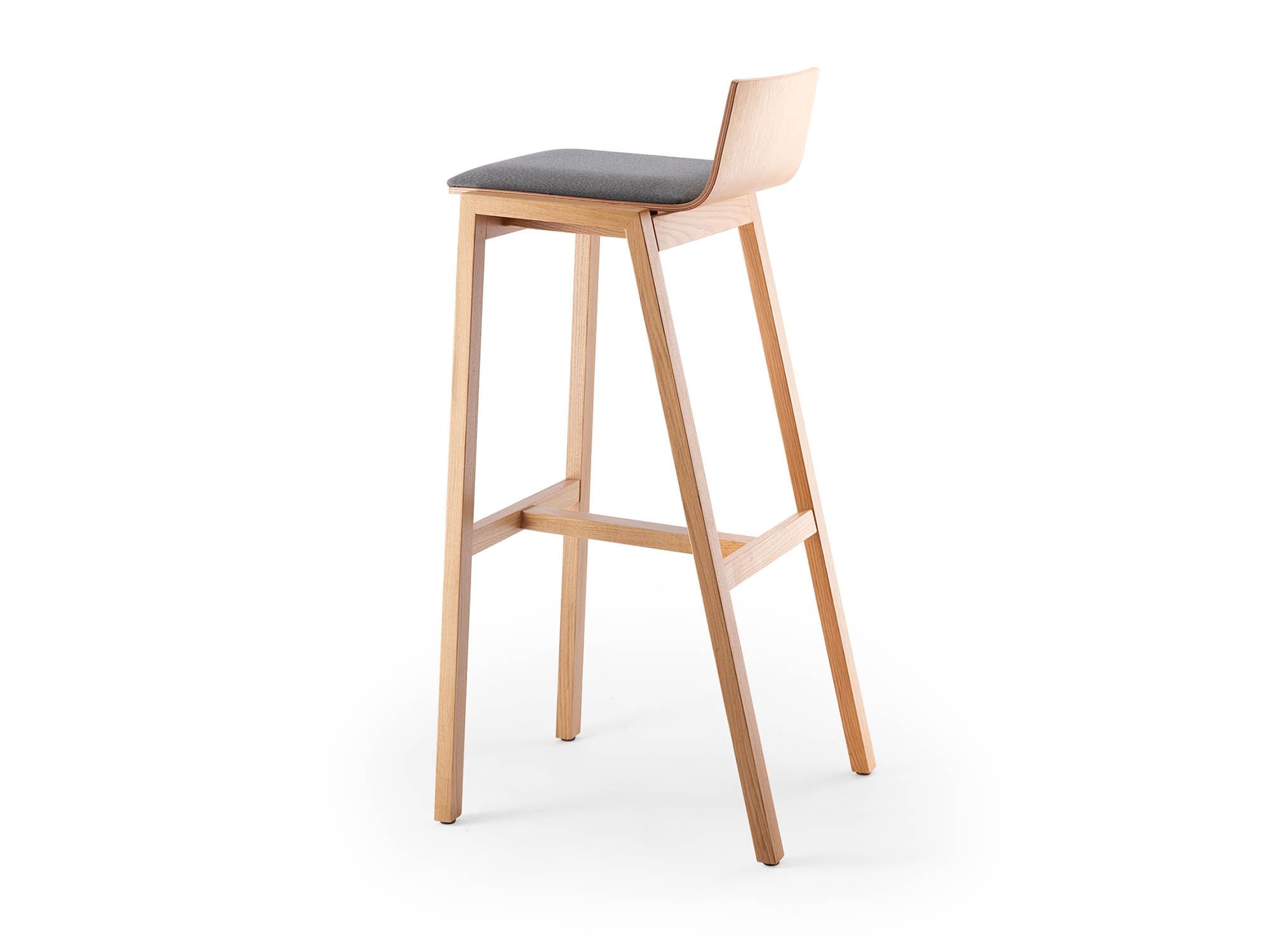 Высокий мягкий штабелируемый стул SCHNEEWEISS interior Пан ARCH-00016479 - Вид №1