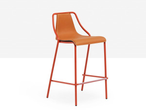 Металлический стул с кожаным сиденьем