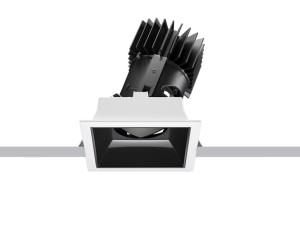 Регулируемый встраиваемый прожектор для подвесных потолков