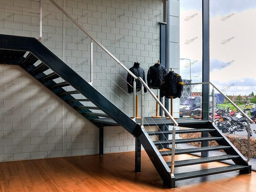 Q-RAILING ITALIA Парапет для окон и балконов для лестниц Square line sun-id-1351117