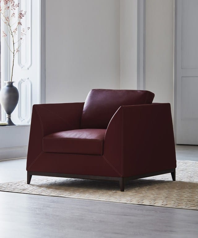 Кожаное кресло с подлокотниками OAK Милан ARCH-00129929 - Вид №1